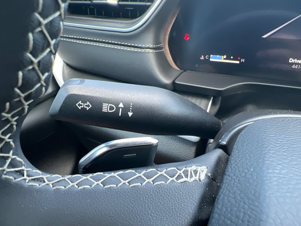 Used 2026 Jeep Grand Cherokee L Laredo RWD image 39