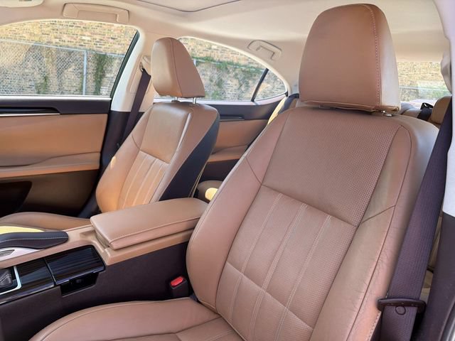 Used 2018 Lexus ES 300h FWD image 21
