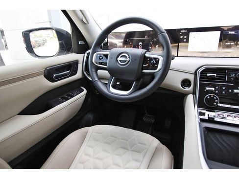 New 2025 Nissan Armada Platinum image 8