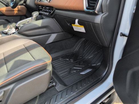 New 2025 GMC Canyon AT4 w/ Nightfall Edition image 12