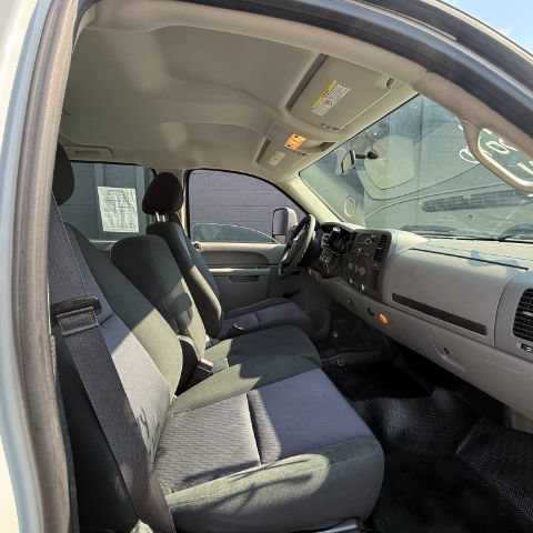Used 2013 Chevrolet Silverado 3500 W/T w/ Skid Plate Package AWD/4WD image 9