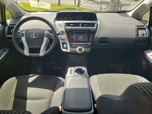 Used 2016 Toyota Prius V Three image 8
