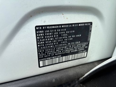 Used 2026 Volkswagen Tiguan SE AWD/4WD image 29