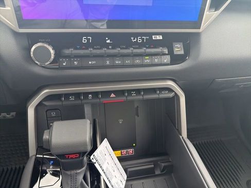 New 2026 Toyota Tundra Limited AWD/4WD image 10