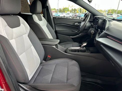 Used 2024 Chevrolet Trax RS w/ Driver Confidence Package FWD image 14