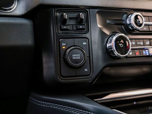 Used 2026 Ford F450 Platinum w/ FX4 Off-Road Package image 76