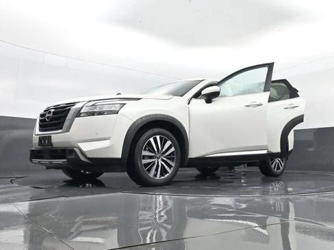 Used 2022 Nissan Pathfinder Platinum w/ Cargo Package AWD/4WD image 38