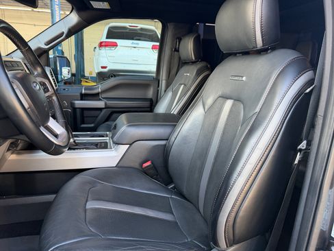 Used 2019 Ford F150 Platinum w/ Equipment Group 701A Luxury AWD/4WD image 18