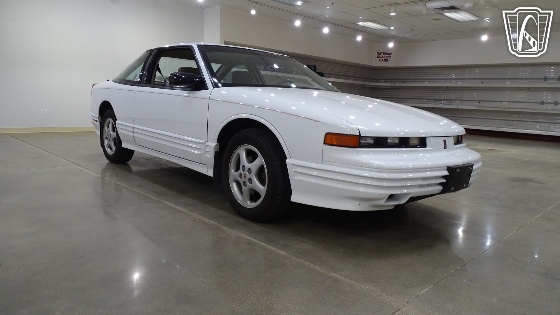 Used 1997 Oldsmobile Cutlass Supreme SL FWD image 21