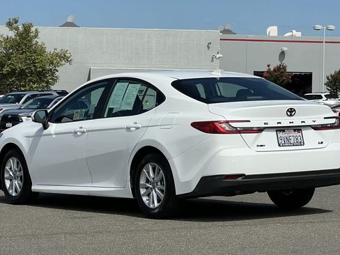 Used 2025 Toyota Camry LE w/ Convenience Package FWD image 7