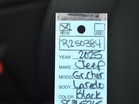 New 2025 Jeep Grand Cherokee Altitude image 36