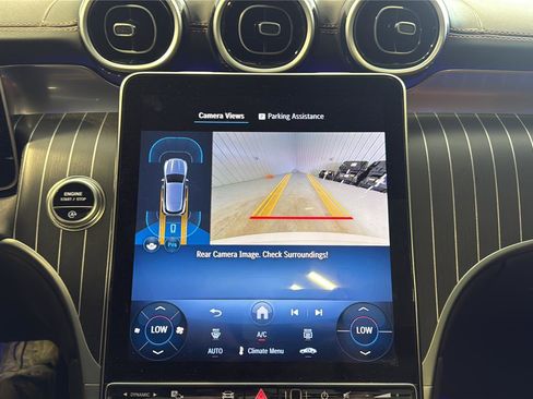 Used 2025 Mercedes-Benz GLC 300 4MATIC image 20