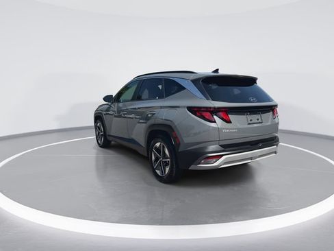 Used 2025 Hyundai Tucson SEL FWD image 6