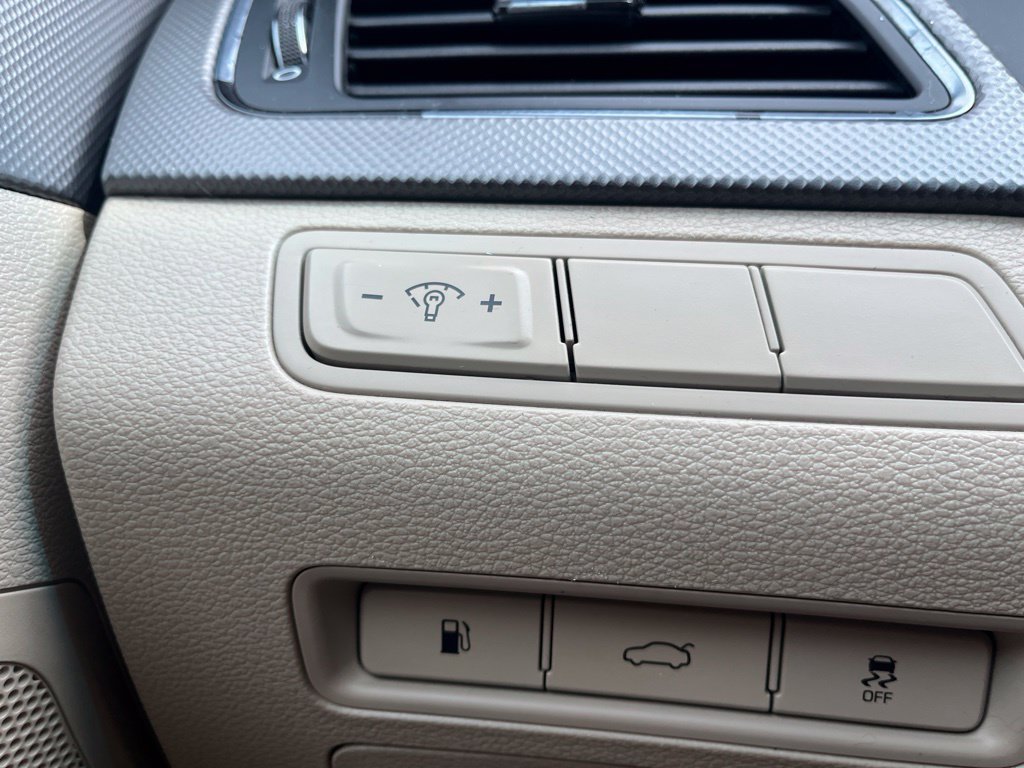 Used 2016 Hyundai Sonata SE FWD image 23