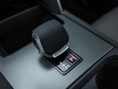 New 2026 Land Rover Discovery Sport Landmark AWD/4WD image 27