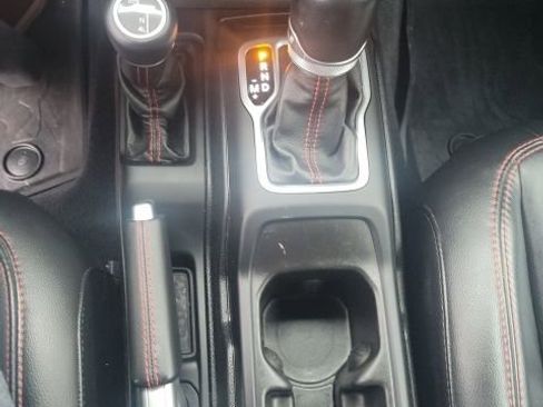 Used 2018 Jeep Wrangler Unlimited Rubicon image 18