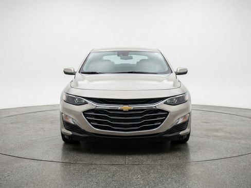 Used 2024 Chevrolet Malibu LT FWD image 2