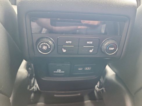 Certified 2023 GMC Acadia Denali w/ Denali Ultimate Package FWD image 13