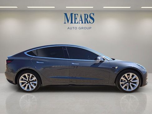 Used 2019 Tesla Model 3 Standard Range Plus image 6