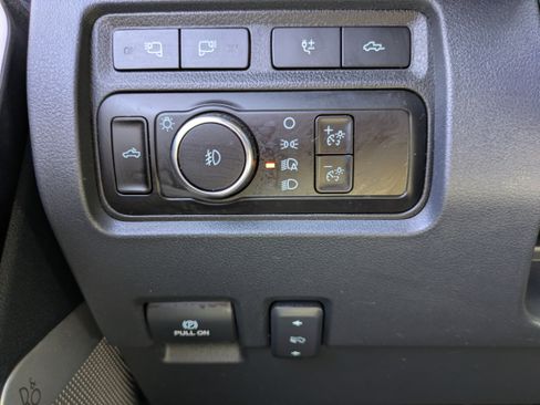 Used 2023 Ford F250 Platinum AWD/4WD image 29