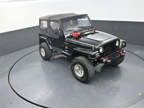 Used 1998 Jeep Wrangler Sahara image 9