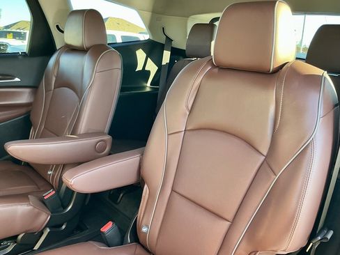 Used 2021 Buick Enclave Avenir w/ Avenir Technology Package image 28