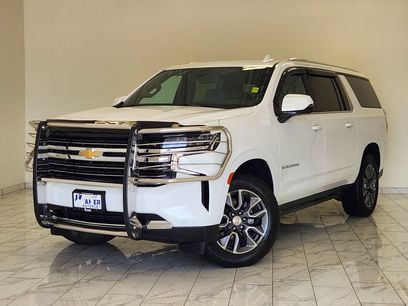 Used 2022 Chevrolet Suburban LT w/ Luxury Package
