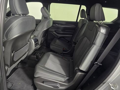 New 2026 Jeep Grand Cherokee L 4WD image 42