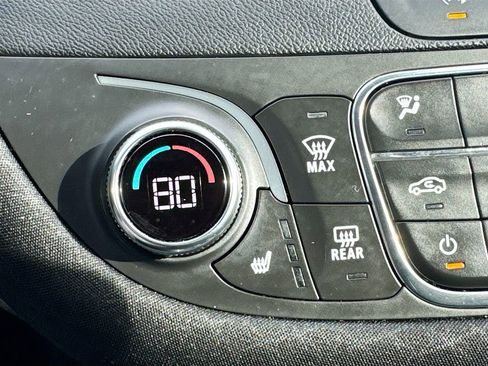 Used 2024 Chevrolet Malibu LT image 16