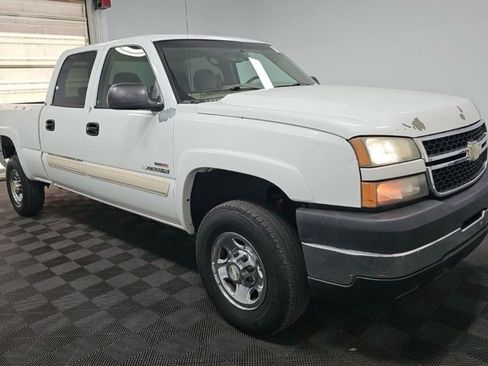 Used 2006 Chevrolet Silverado 2500 LT w/ Skid Plate Package AWD/4WD image 1