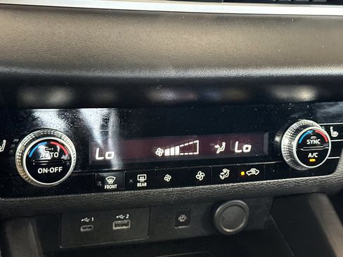 Used 2024 Mitsubishi Outlander SE image 23