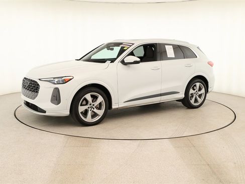 Certified 2025 Audi Q5 Prestige image 13