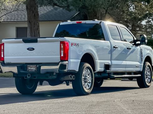 Used 2023 Ford F350 XLT w/ FX4 Off-Road Package image 4