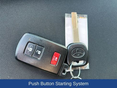 Used 2021 Toyota Tundra SR5 w/ TRD Off-Road Package image 25