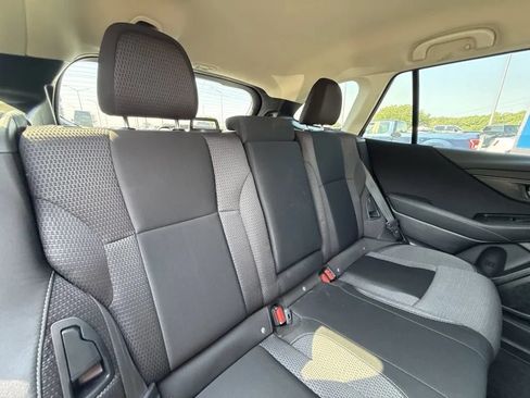 Used 2025 Subaru Outback Premium AWD/4WD image 11