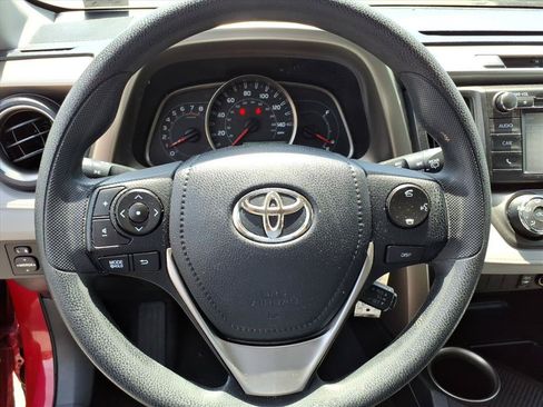 Used 2014 Toyota RAV4 LE FWD image 28