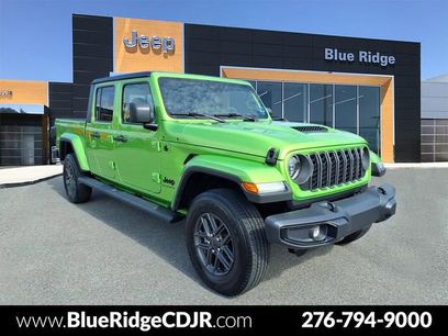 Used 2025 Jeep Gladiator Sport
