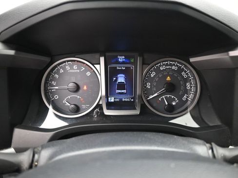 Used 2019 Toyota Tacoma SR5 image 6