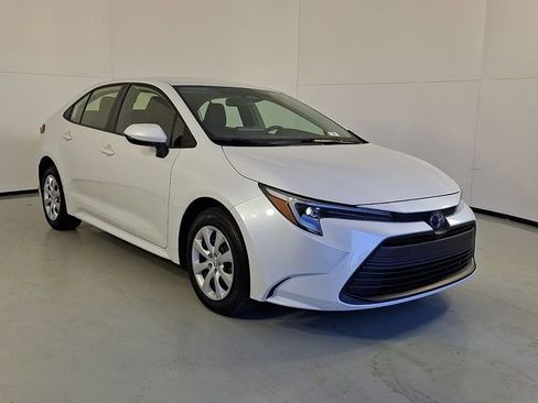 Used 2024 Toyota Corolla LE image 1