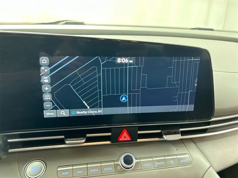 Used 2023 Hyundai Elantra SEL w/ Convenience Package image 16