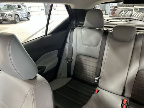 Certified 2022 Nissan Kicks SR w/ Premium Package FWD image 5