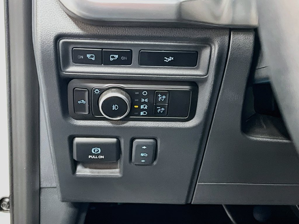 Used 2023 Ford F150 Lariat RWD image 10