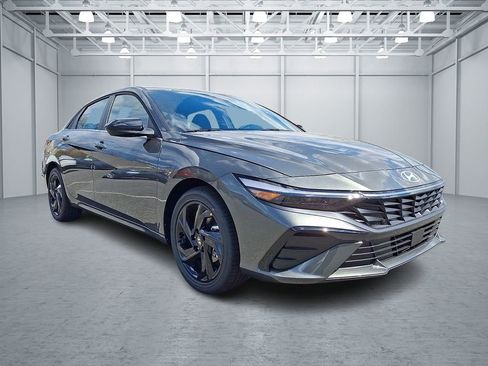 New 2026 Hyundai Elantra SEL Sport Premium FWD image 4