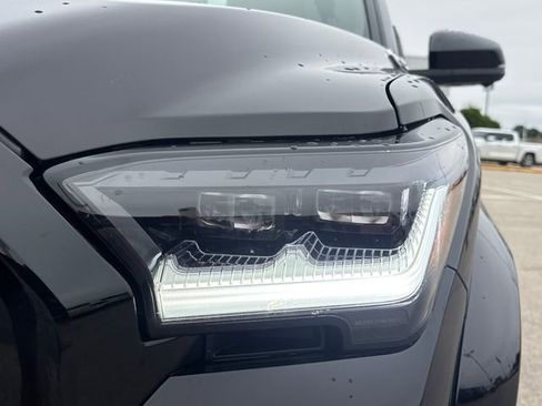 New 2026 Toyota 4Runner Limited AWD/4WD image 10
