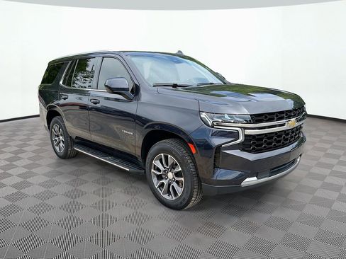 Used 2023 Chevrolet Tahoe LS RWD image 3