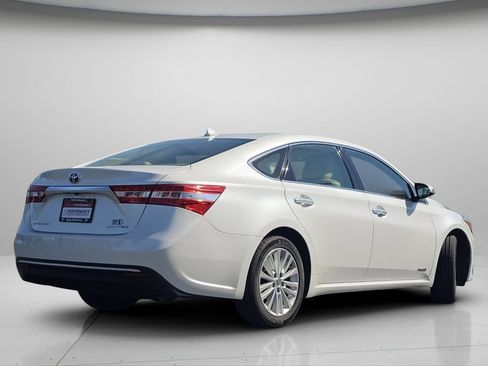 Used 2014 Toyota Avalon Limited w/ Technology Package FWD image 25