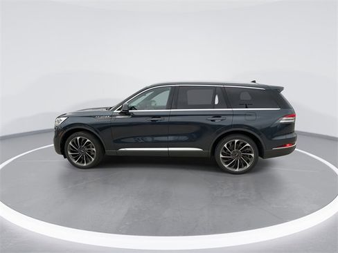 Used 2022 Lincoln Aviator Reserve w/ Equipment Group 201A image 4