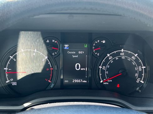 Used 2023 Toyota 4Runner SR5 Premium w/ Moonroof Package AWD/4WD image 26