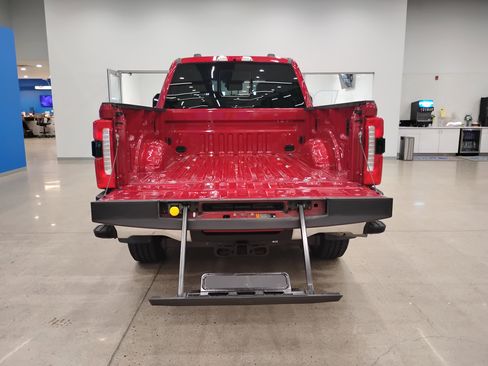 Used 2024 Ford F250 Lariat w/ Chrome Package image 14