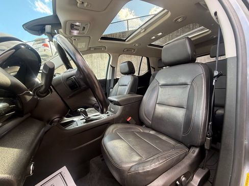 Used 2019 Chevrolet Traverse Premier w/ LPO, Floor Liner Package AWD/4WD image 46